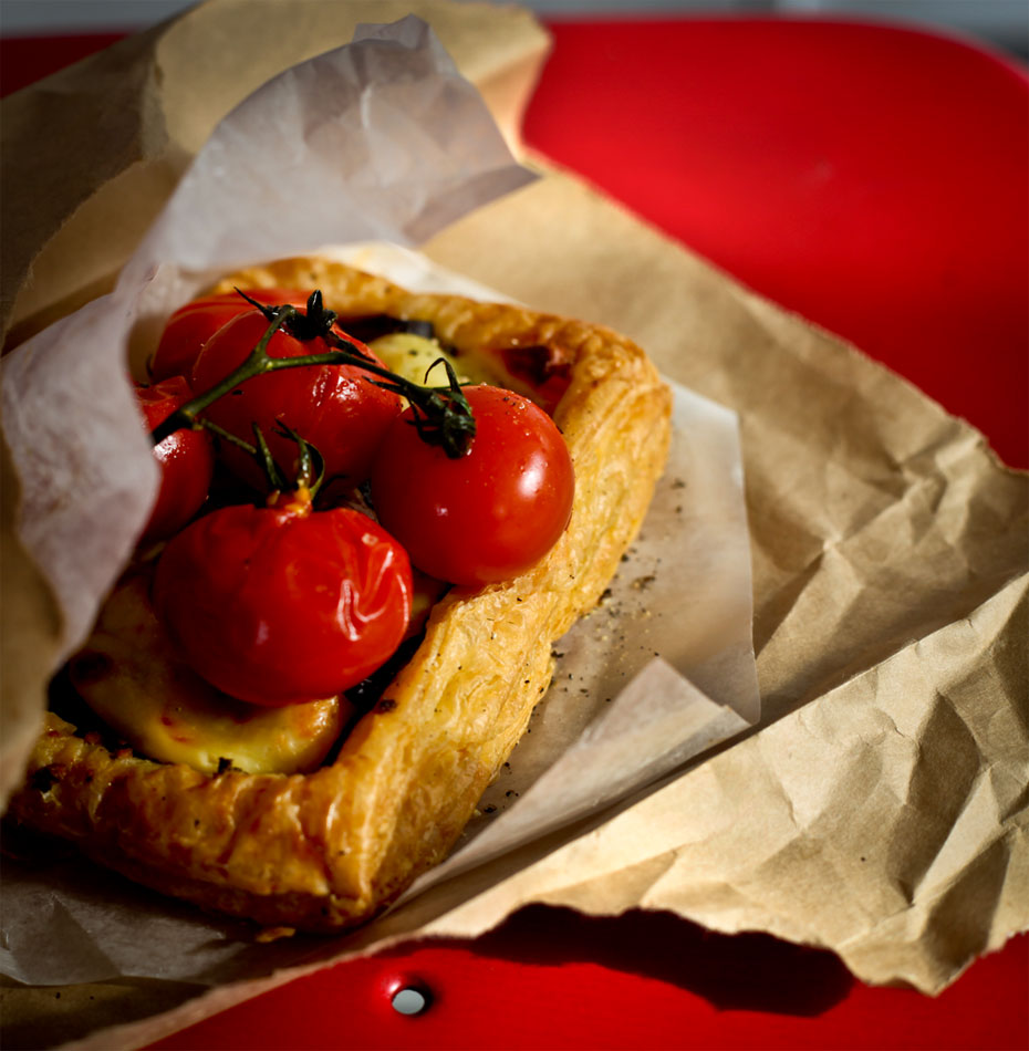 WEB-food-tomato-vine-canvas